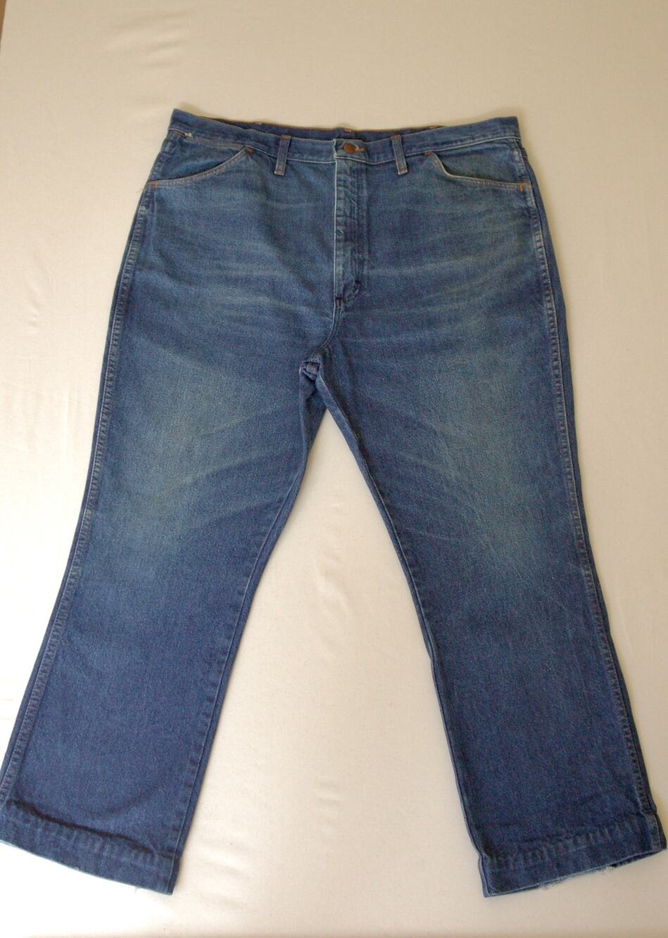 VNTG 1980s USA Boot-Zip Wranglers Cowboy Cut Jeans Made in USA  Distressed 40x27